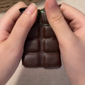Wax-Cracking Chocolate Bar Squishy — view 1