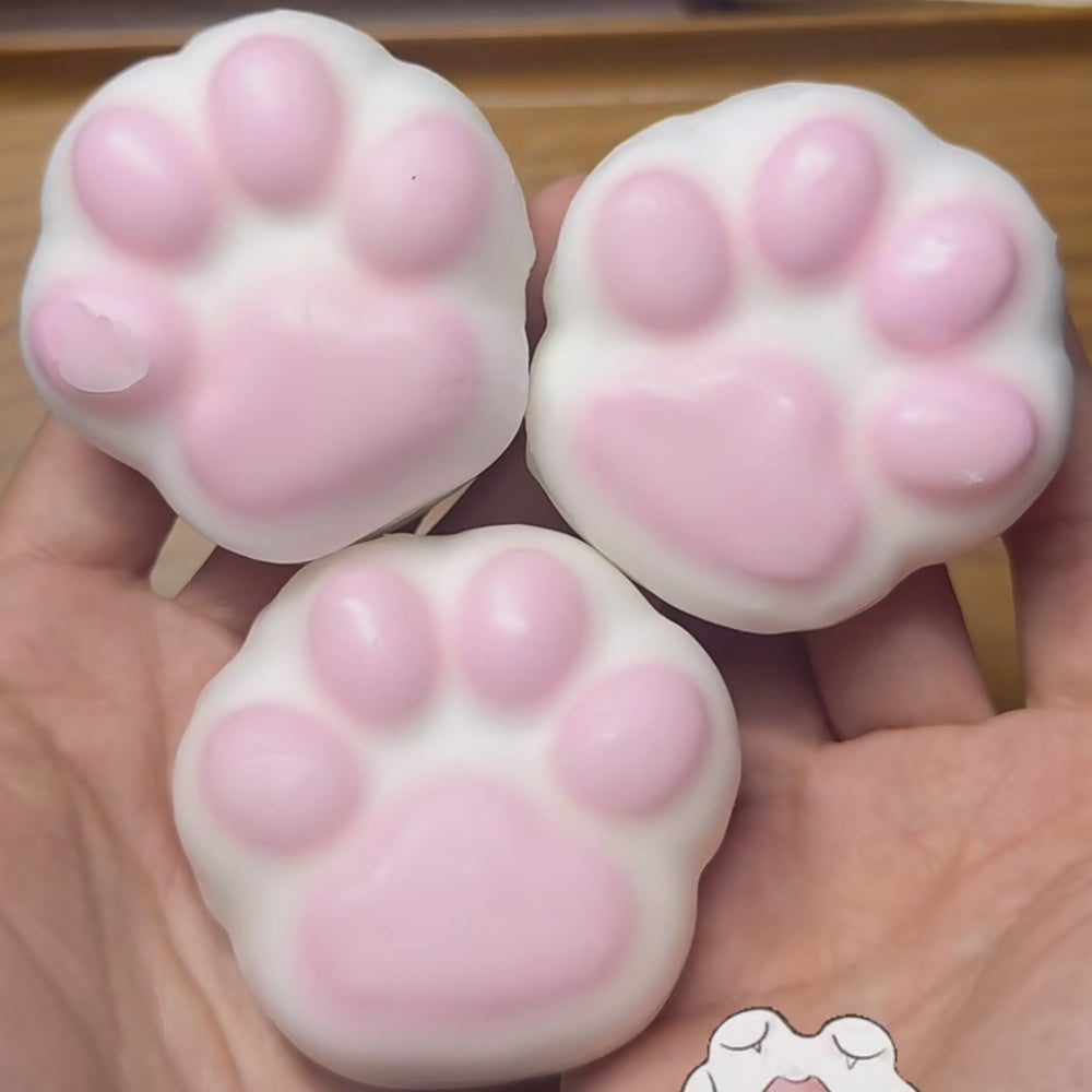 Wax-Cracking Paw Squishy — view 1